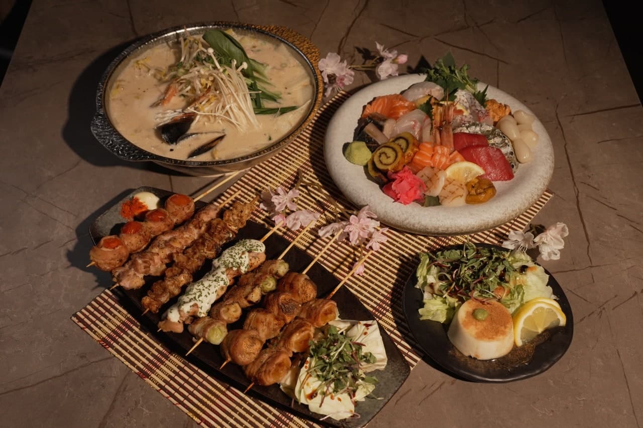 혼미 대표 메뉴 — 꼬치·회·전골 플레이팅